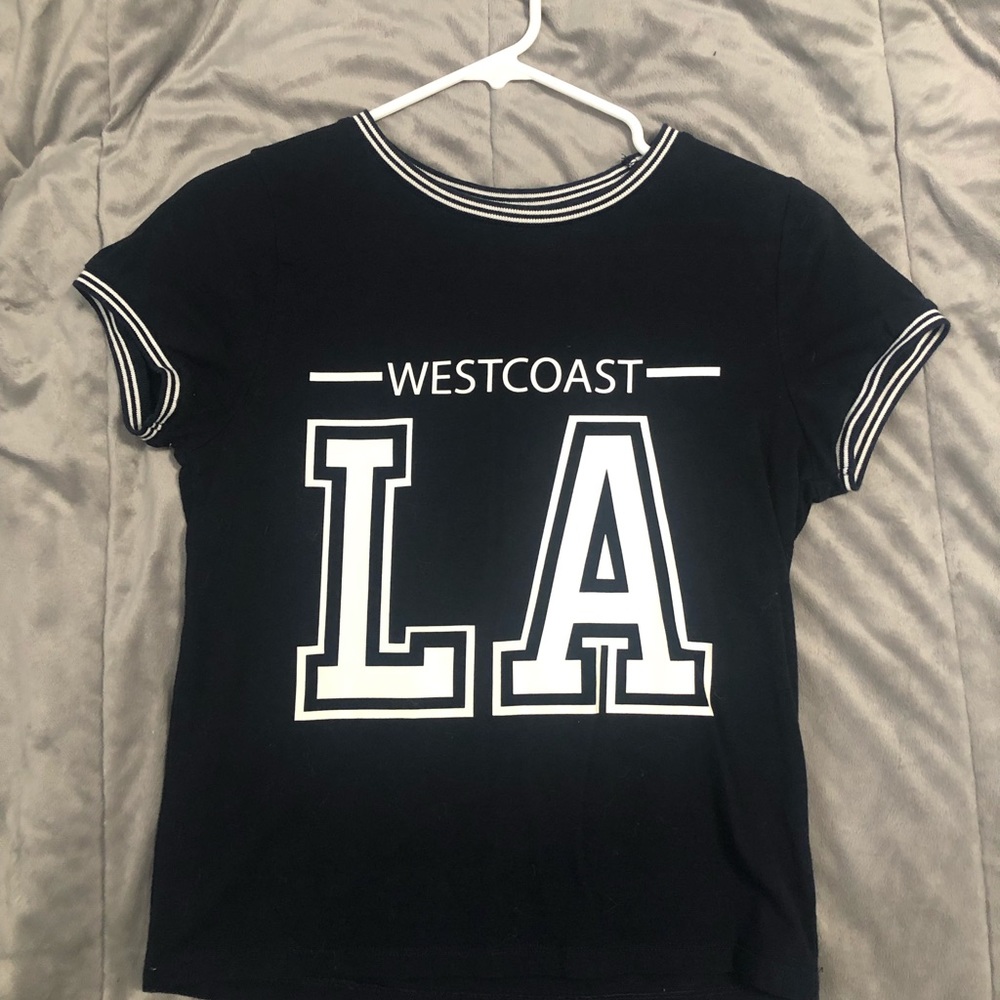 dark blue LA tee shirt 💙